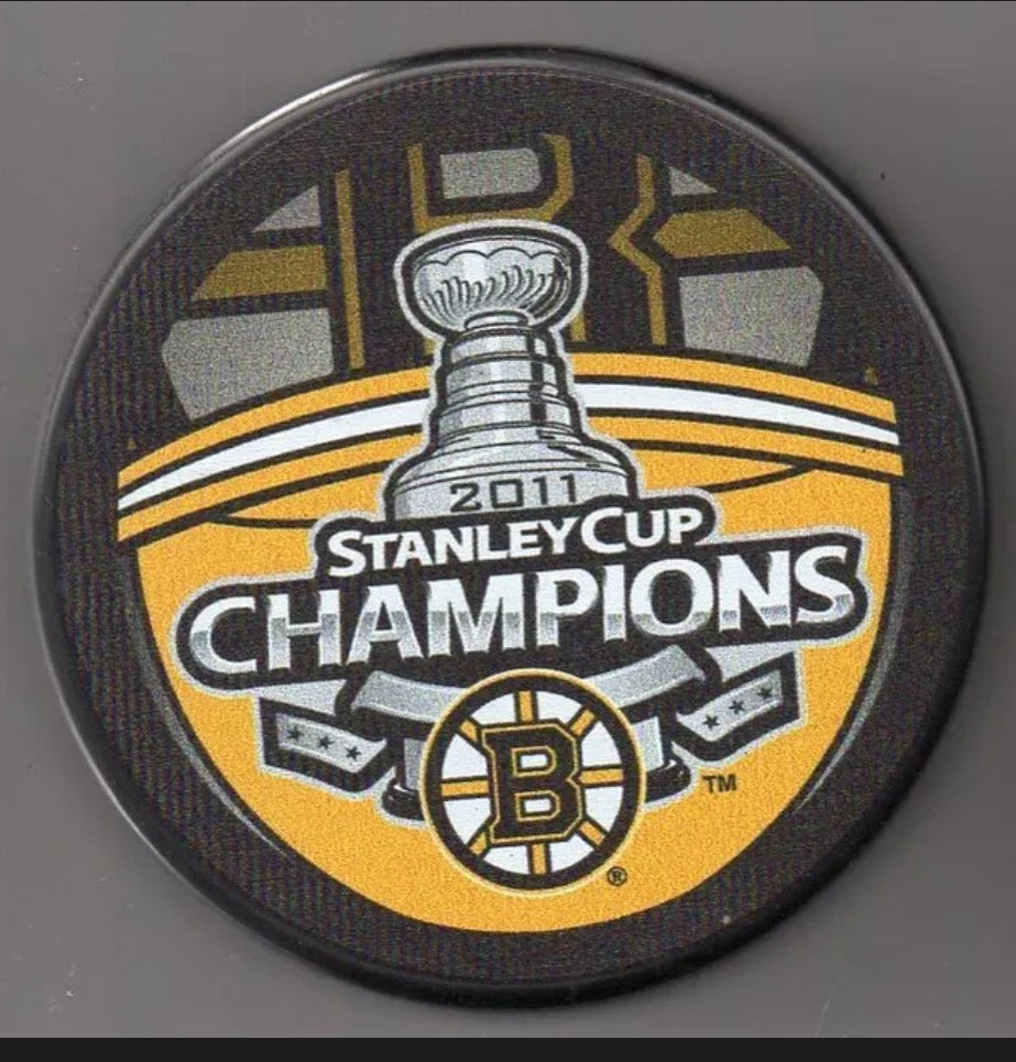 Tim Thomas Autograph Signing